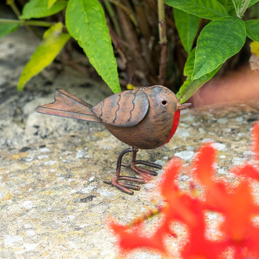 Rustic Metal Robin Ornament - Outdoor Tin Bird Garden Decoration - BerPar