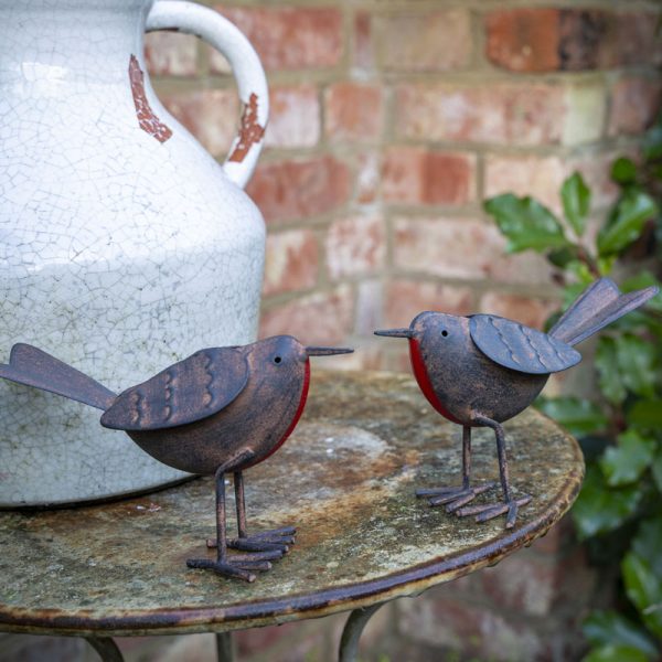 Rustic Metal Robin Ornament - Outdoor Tin Bird Garden Decoration - BerPar