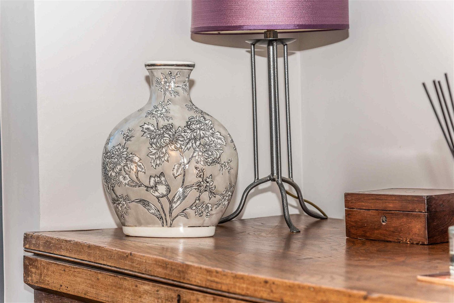 Peony Grey & White Bottle Vase - BerPar
