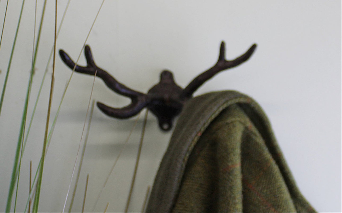Rustic Cast Iron Wall Hooks, Stag Antlers, Small - BerPar