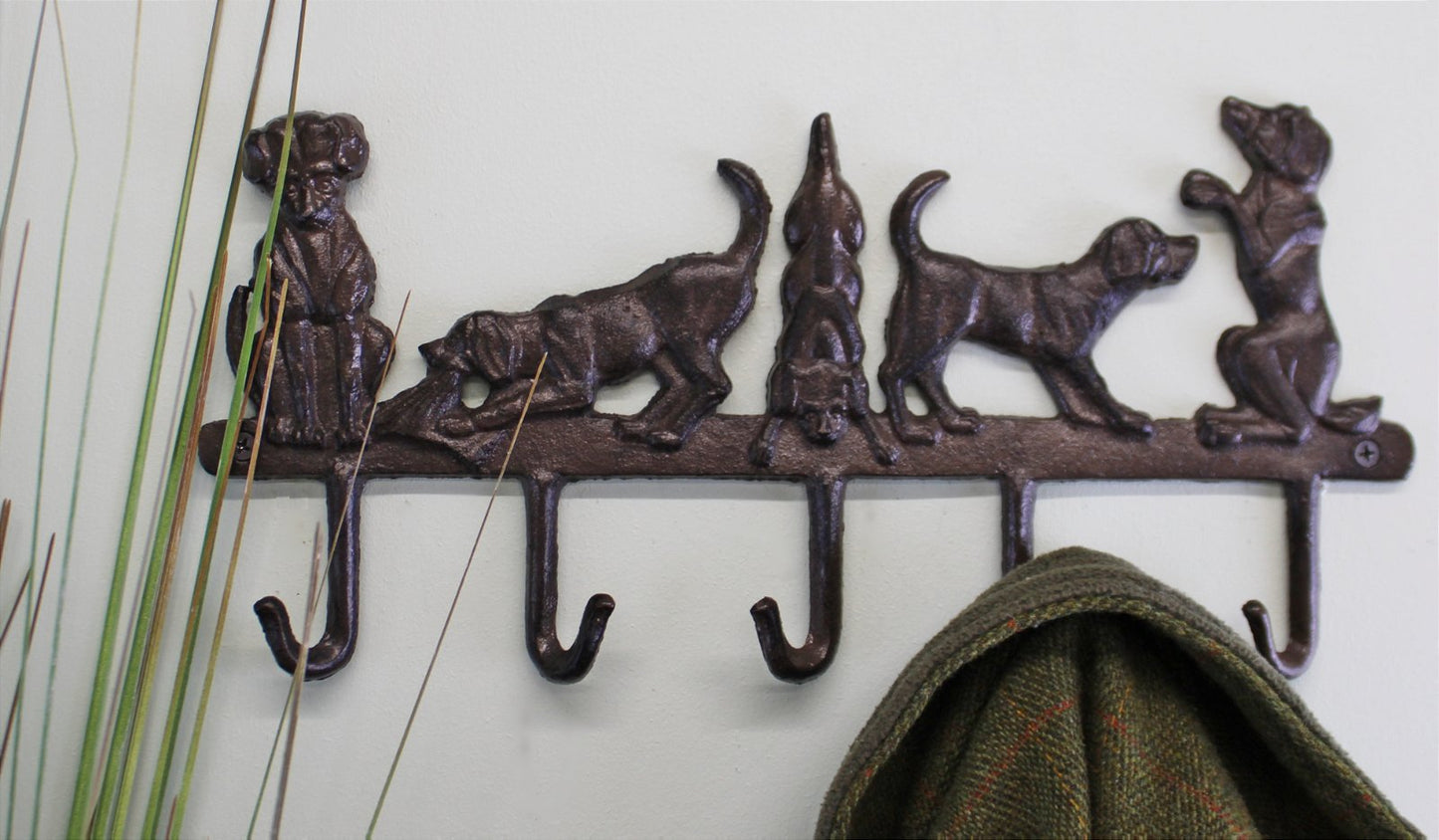 Rustic Cast Iron Wall Hooks, Playful Dog Design With 5 Hooks - BerPar