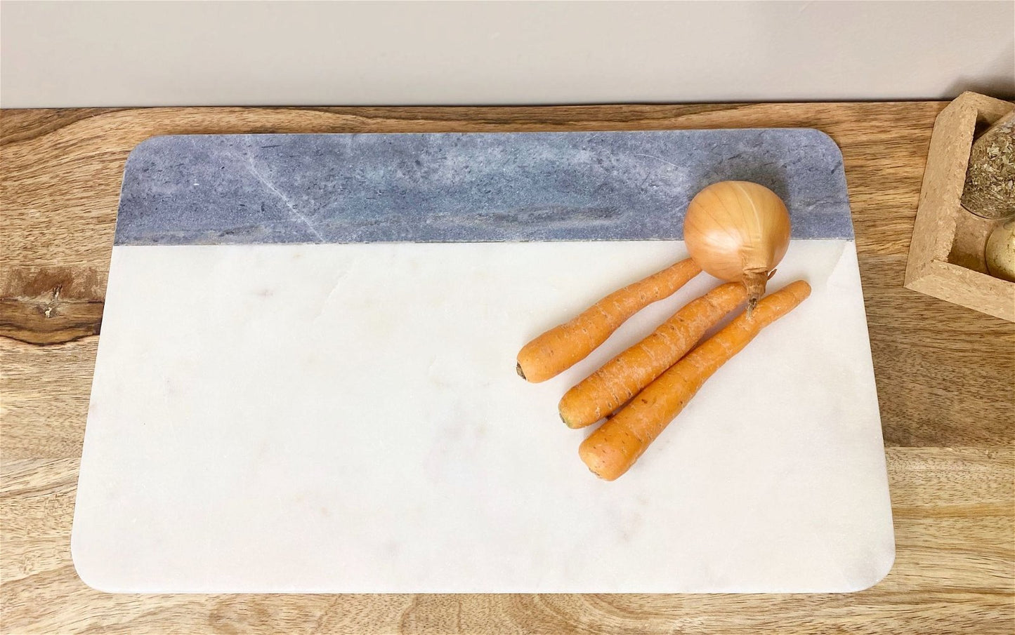 White & Grey Marble Chopping Board 40cm - BerPar