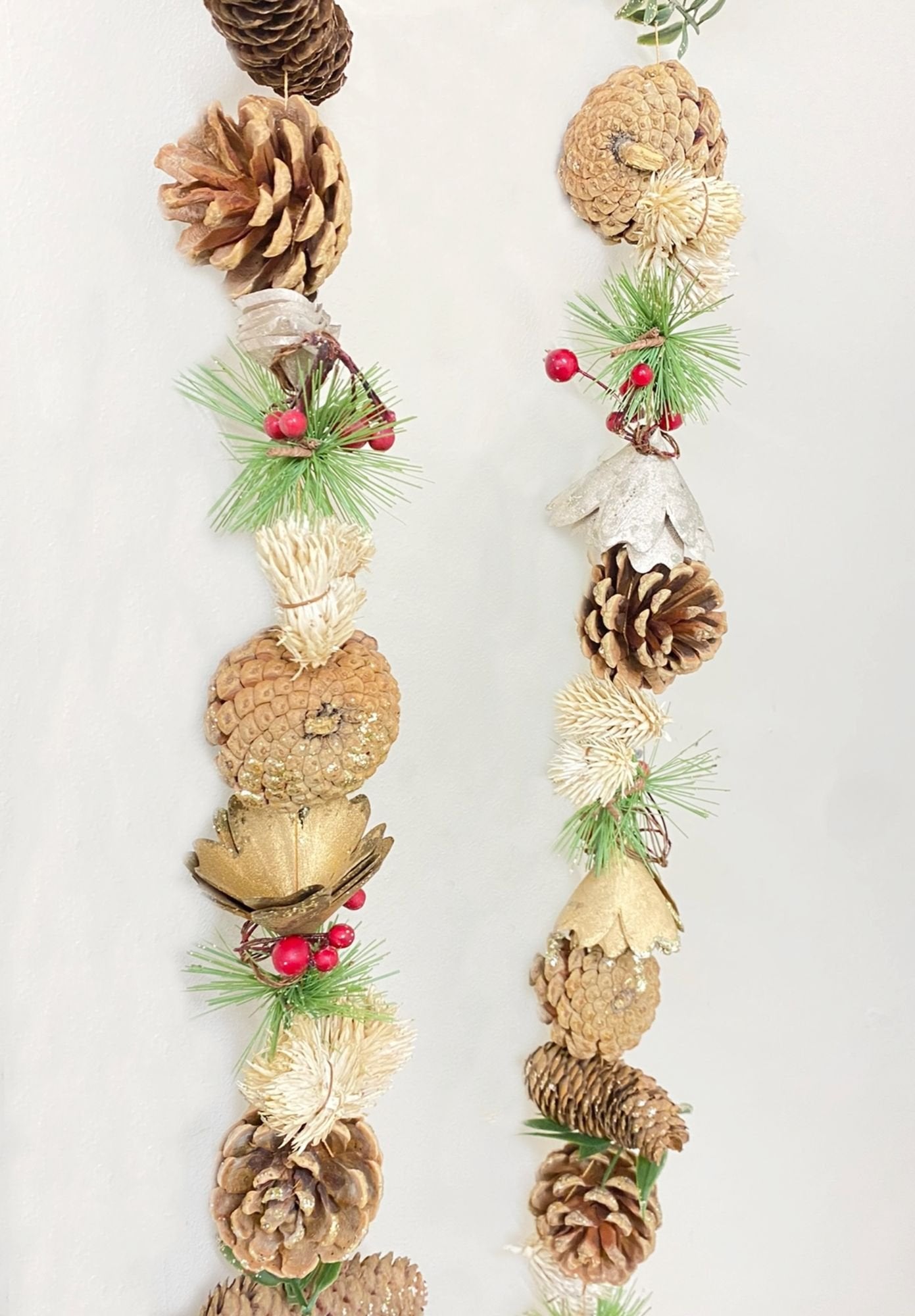 Fir Cone Botanical Christmas Garland 150cm