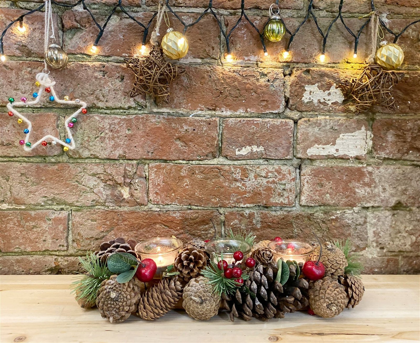 Fir Cone & Red Berry Botanical Trio Tea Light Holder