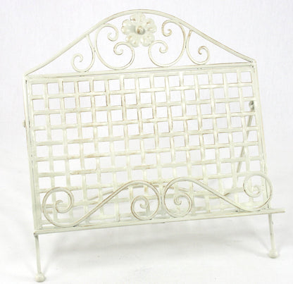 Cream Daisy Cook Book Holder