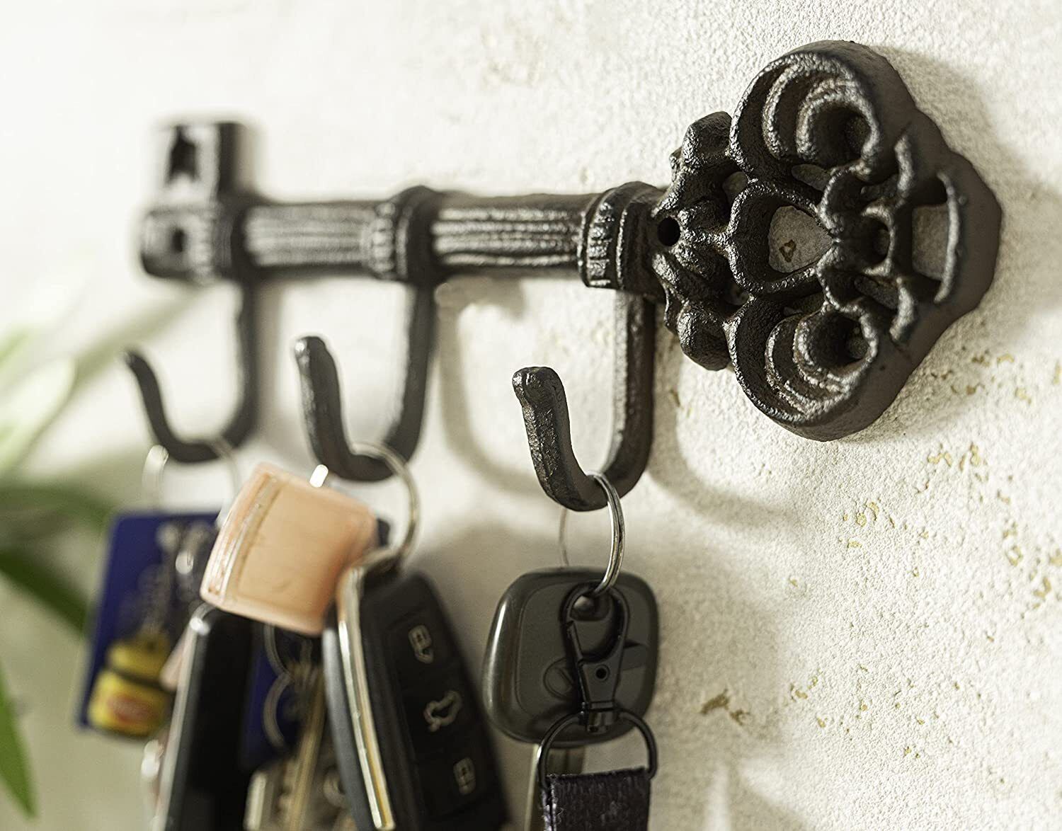 Vintage Cast Iron Key Hook With 3 Pegs – BerPar